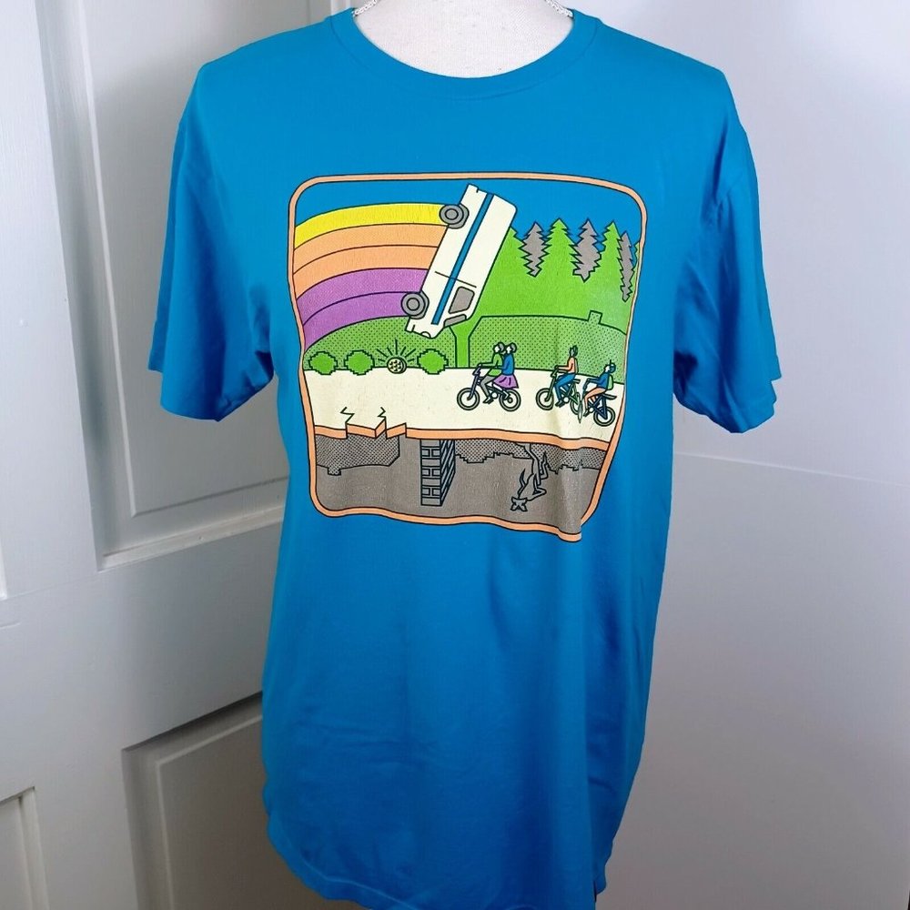 📍2/$20 Super 7 Stranger Things Distressed Print Tee Medium Blue *MINOR WEAR - Picture 11 of 14